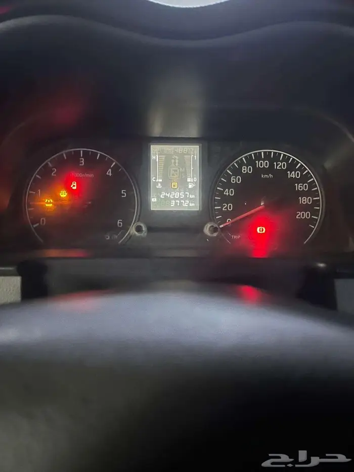 نيسان أورفان بضاعة للبيع ( باص بضاعة نيسان للبيع) 5