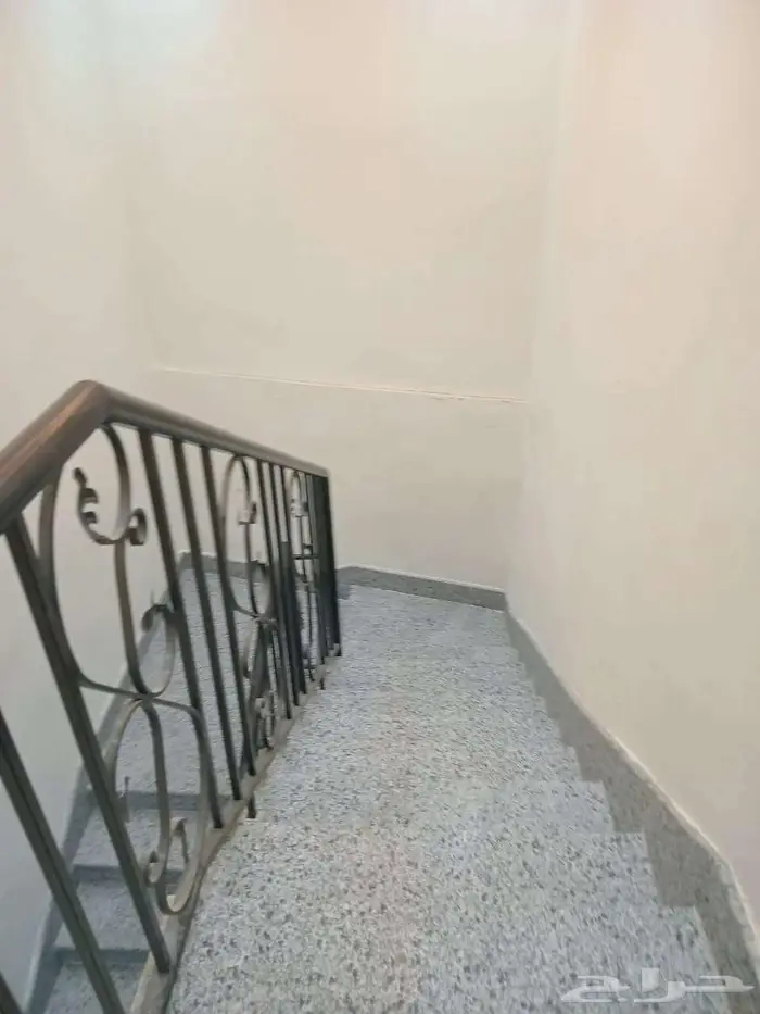 عمارة تجارية للبيع حي المنفوحة 2