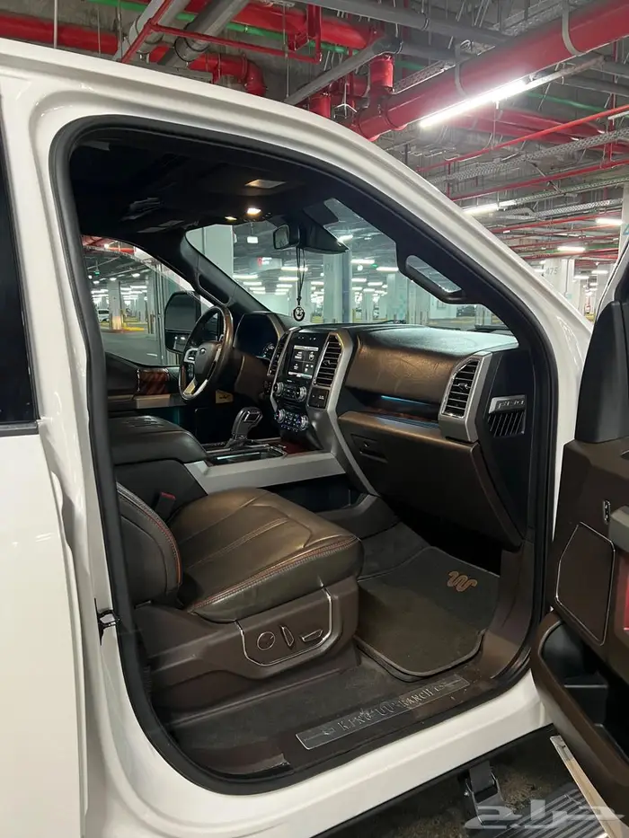 فورد F150 كينج رانش 8