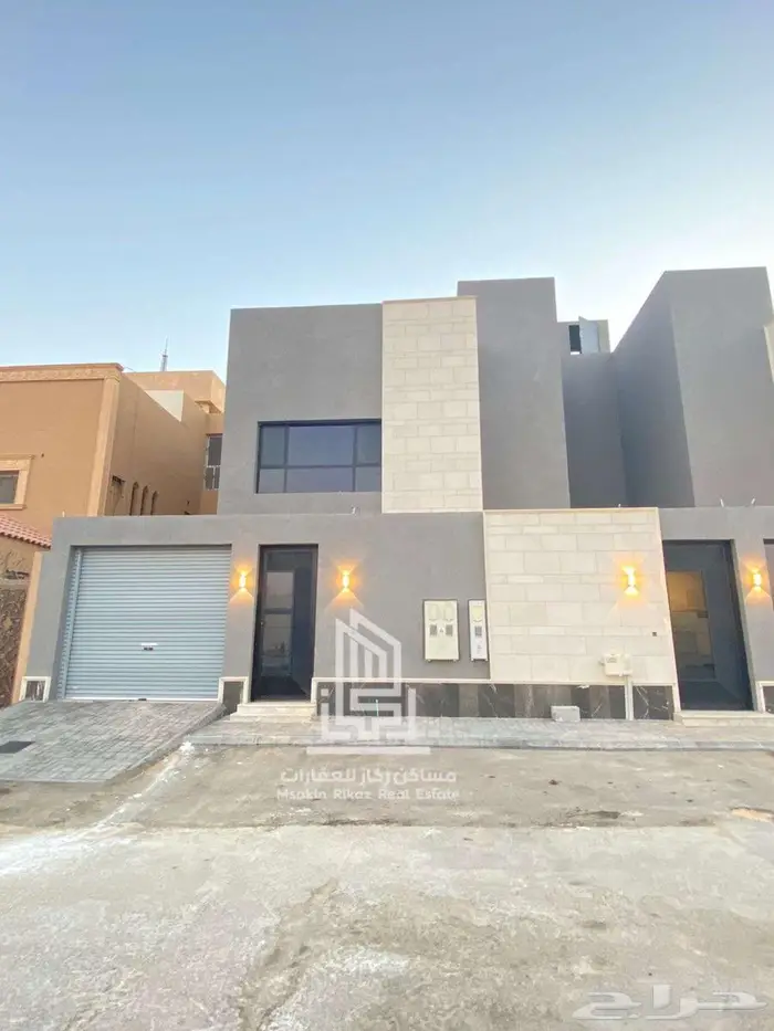للبيع   دور علوي بتصميم مودرن فاخر وموقع مميز بحي الروابي 1
