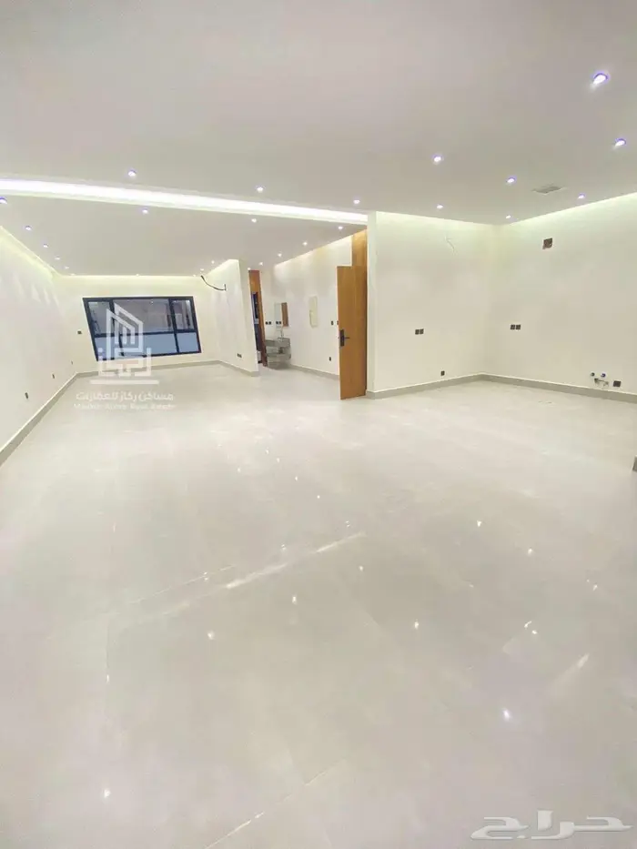 للبيع   دور علوي بتصميم مودرن فاخر وموقع مميز بحي الروابي 11