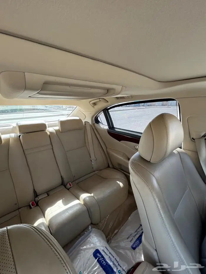 لكزس LS460L 2010 16
