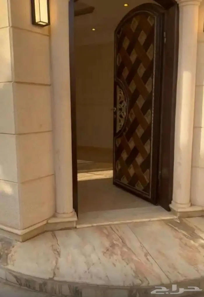 للايجار دور ارضي بحي الحمراء 90 الف 1