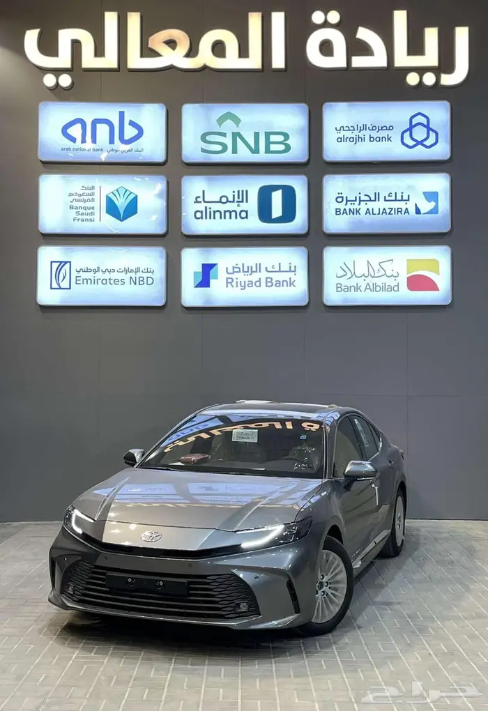 تويوتا كامري LE بنزين فتحة سقف 2025 كاش واقساط 0