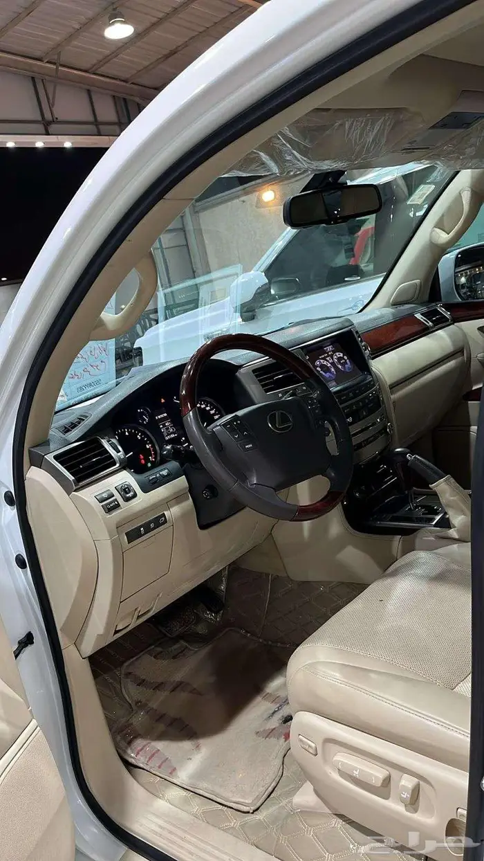 لكزس جيب LX570 فل كامل بريمي موديل 2013 6