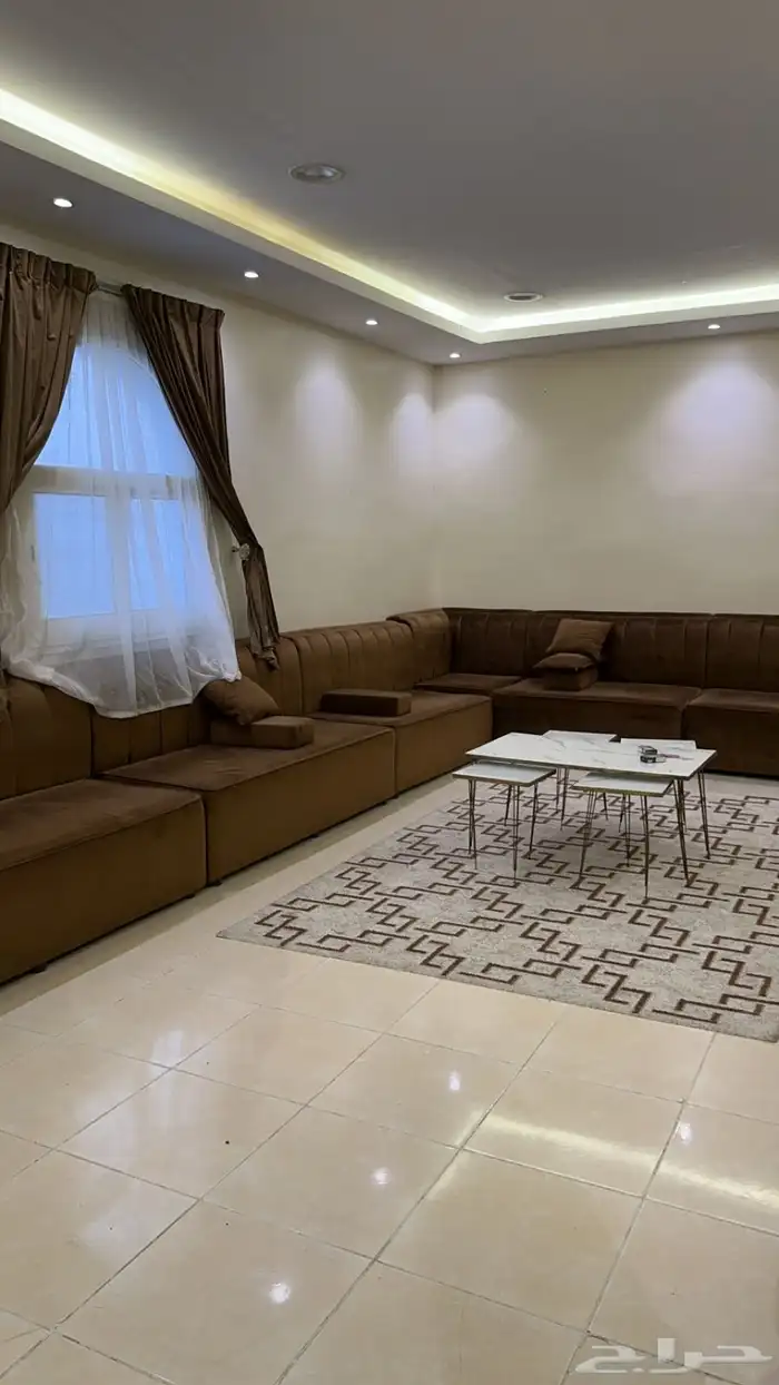 شاليه المملكه قسمين مسبحين 650 قسم بمسبح 400 13