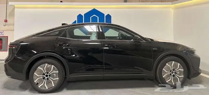 كراون بريميوم CROWN PREMIUM 2026 1