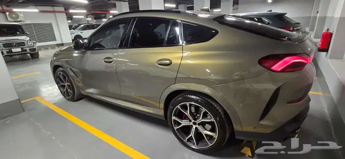 BMW X6 M KIT 2022   بحالة الوكالة  ممشى 56 ألف 4