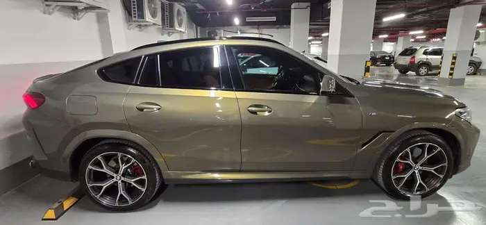 BMW X6 M KIT 2022   بحالة الوكالة  ممشى 56 ألف 11