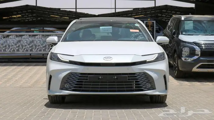 تويوتا كامرى لومير موديل 2025 متوفر كاش اقساط 0