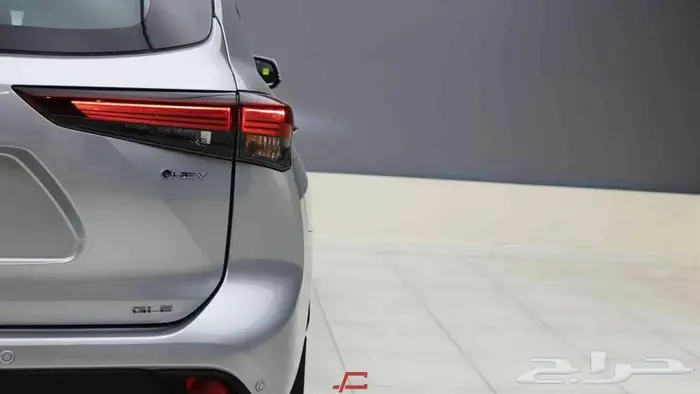 تتوفر فئات هايلاندر 2025 اصفارلمبيعات النقد والبنك بربح0.35 13