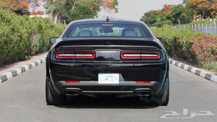 دودج تشالنجر SRT هيلكات وايد بدي SUPERCHARGED اصفار مع ضمان 6