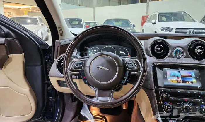 جاكور XJ 2016 9