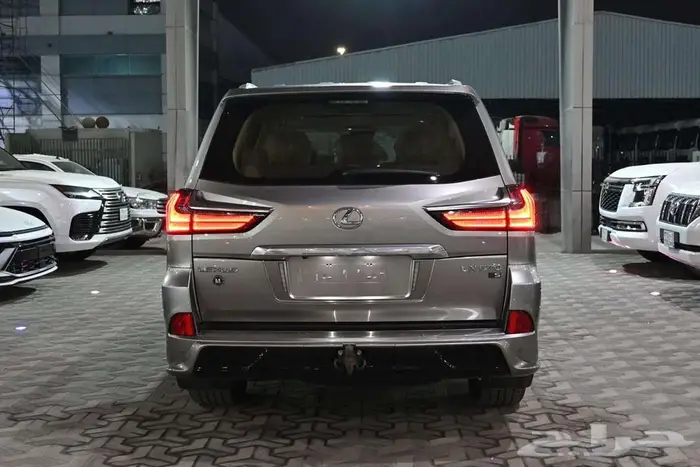 لكزس LX570s 2021 فل سعودي 7
