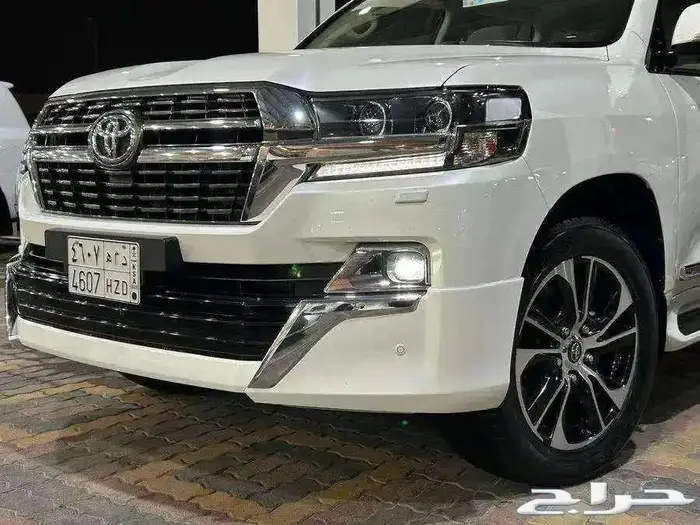 للبيع جيب قراند تورنق 2021 سعودي عداد قليل V8 ( مخززنه ) 4