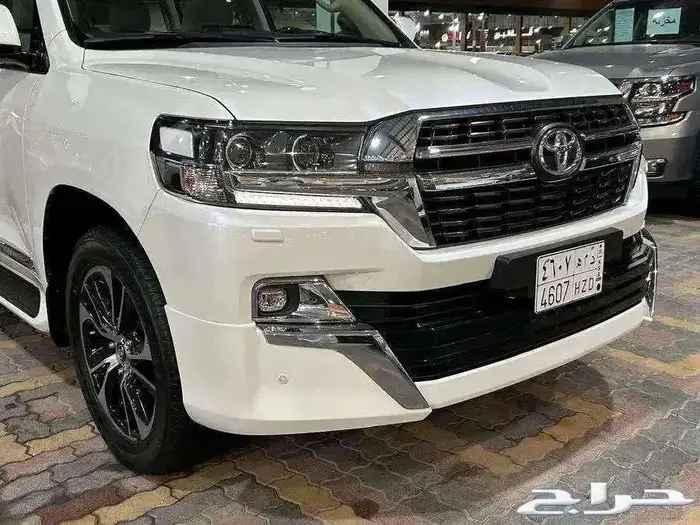 للبيع جيب قراند تورنق 2021 سعودي عداد قليل V8 ( مخززنه ) 3