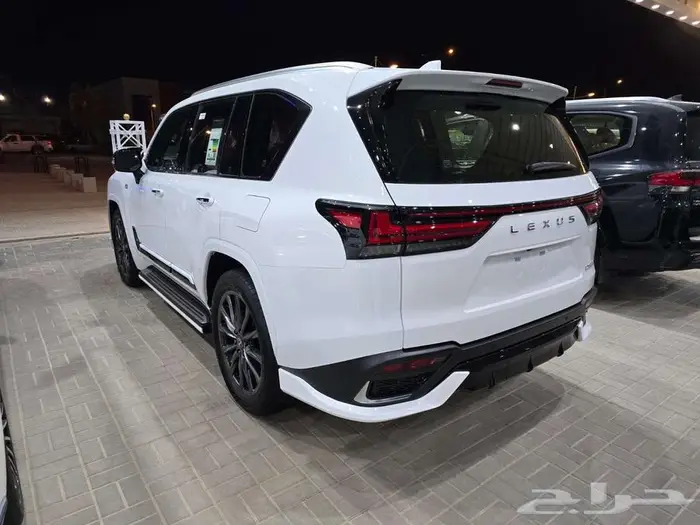 لكزس 600 LX موديل 2025 اف سبورت 3