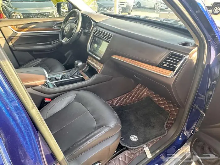 ام جي RX8 2020 7