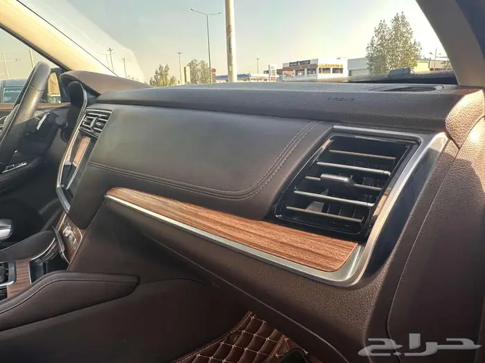 ام جي RX8 2020 24