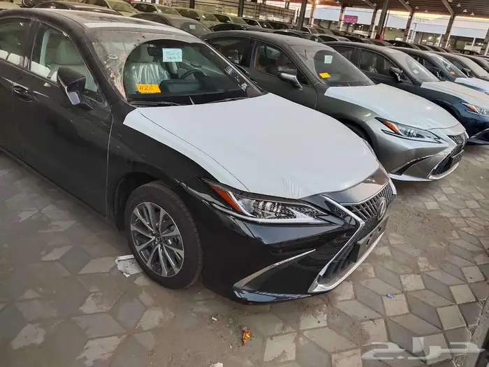 متوفر لكزس اى اس 250 AA موديل 2025 0