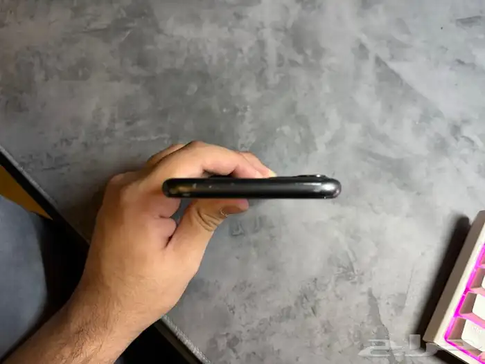 ايفون 11 للبيع 4
