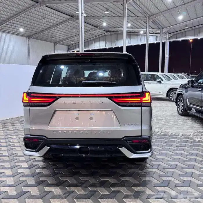 عرض خاص لكزس اف سبورت تياتنيوم 2024 16