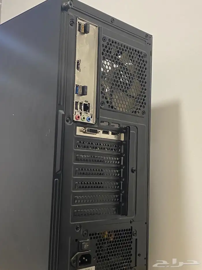 Pc وشاشه 2