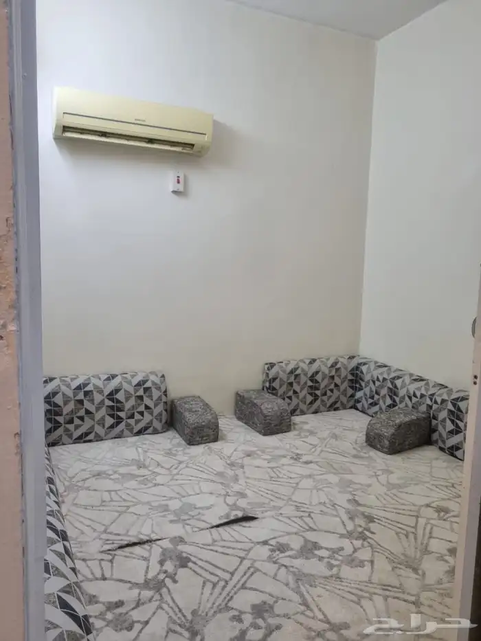 شقة 3 غرف سنوي 18000 4