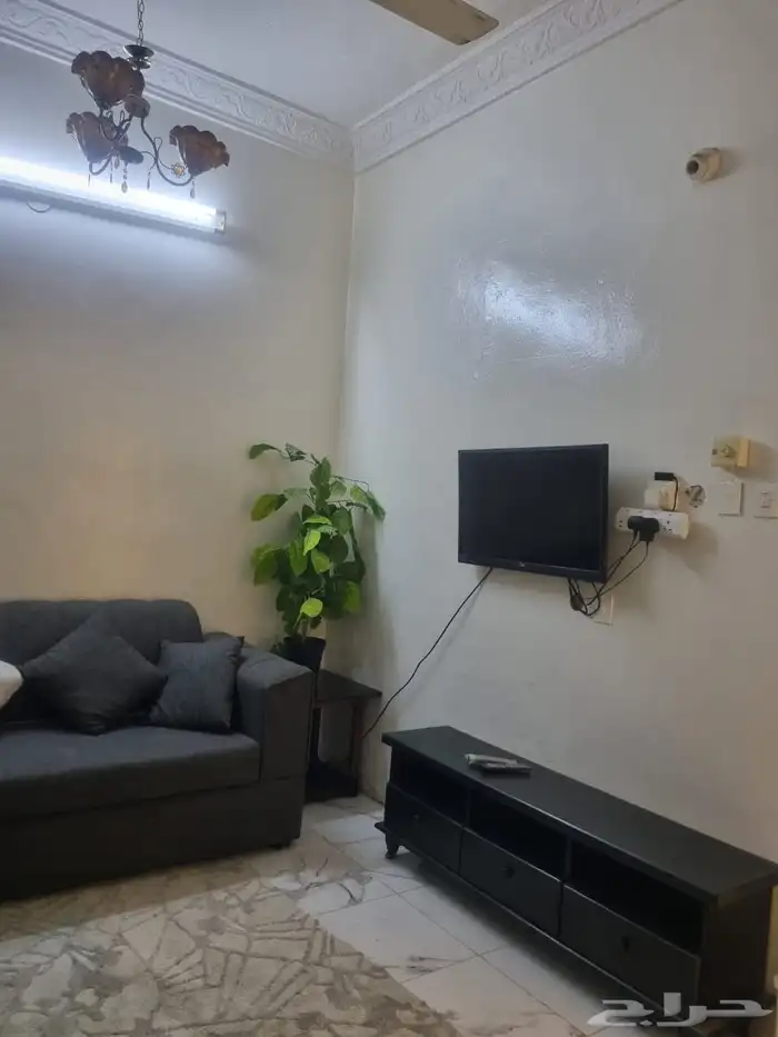 شقة 3 غرف سنوي 18000 8