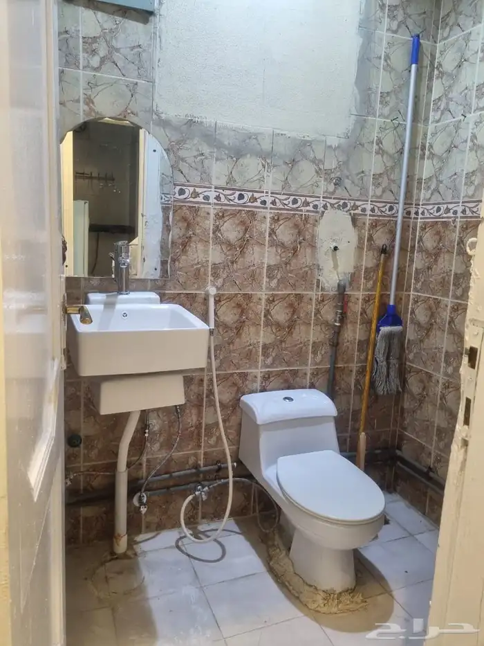 شقة 3 غرف سنوي 18000 2