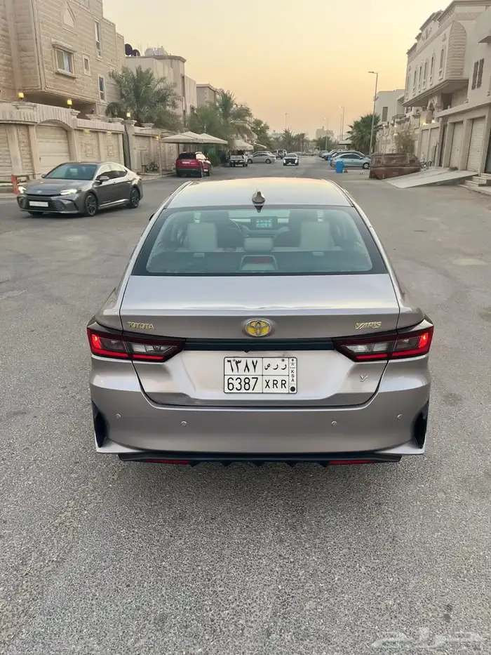 تيوتا يارس 5