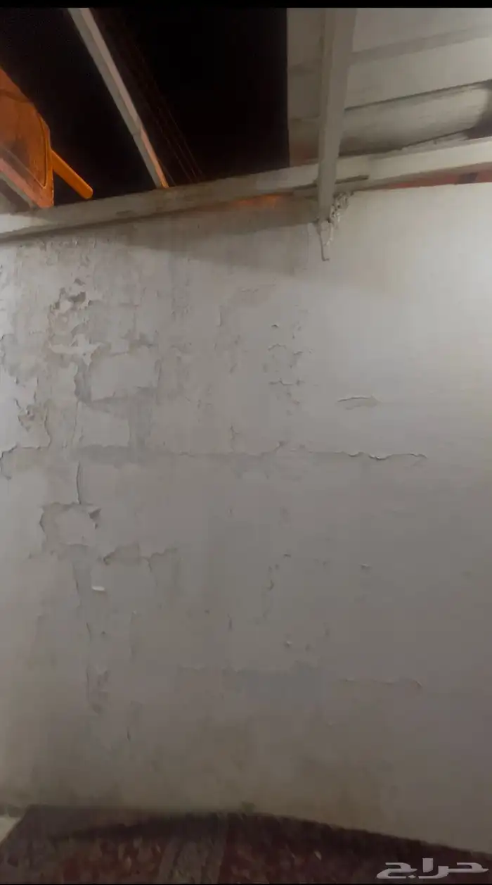 مسجد يحتاج مكسر صوت وسماعات وجهاز الصوت هذا خربان 1