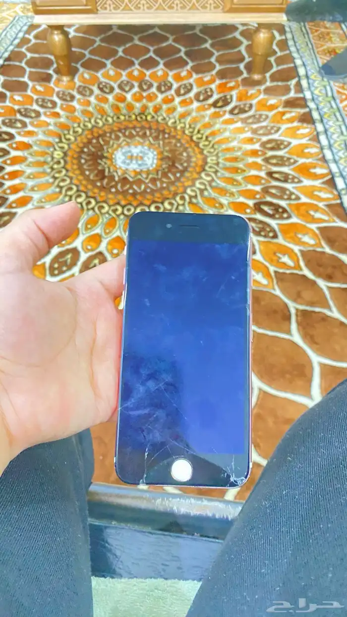 ايفون سته للبيع ب 150 او 400 2