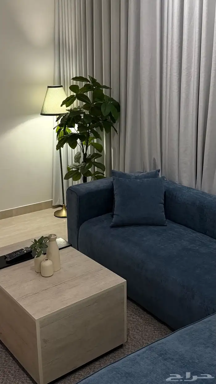 شقق دخول ذاتي فاخرة مفروشة للتأجير اليومي والشهري موقع حيوي 12