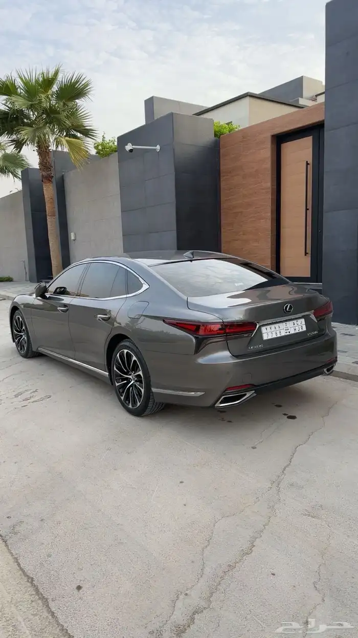 لكزس LS350 2021 3