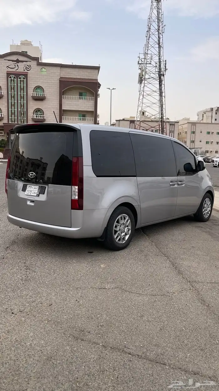 هيونداي ستاريا 2022 ديزل 11 راكب بطاقه جمركية عداد 57 الفkm 6