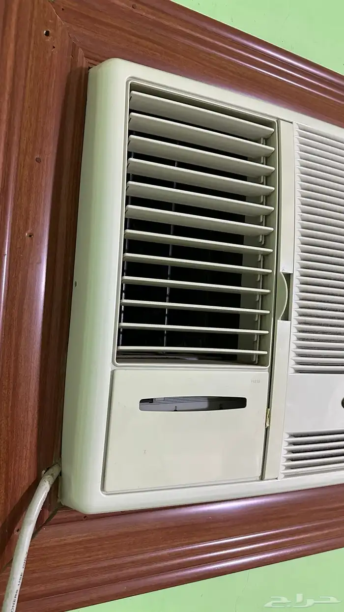للبيع عدد 2 مكيف هيتاشي نظيفة جدا 2