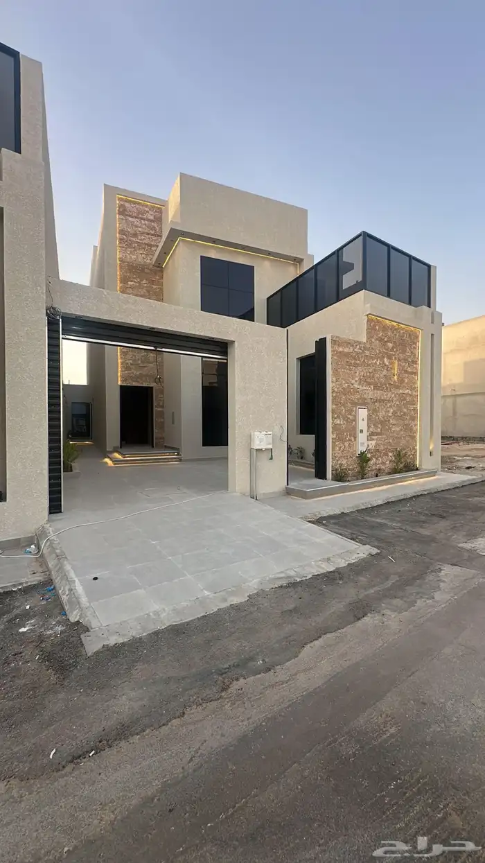 للبيع فله بحي المنار عنيزة 0
