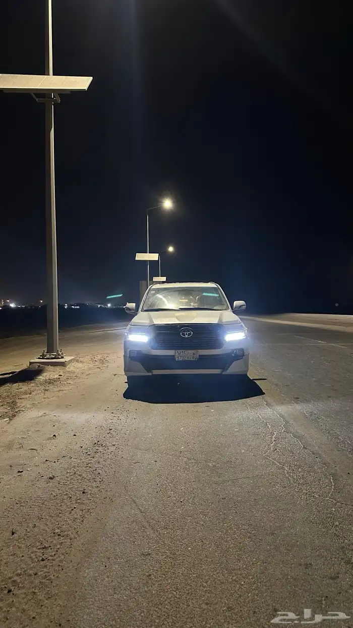 لاندكرزوز 2011 خارجي 2021 4