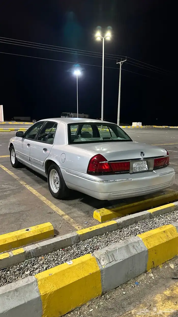 فورد ماركيز 2000 نظيف 6