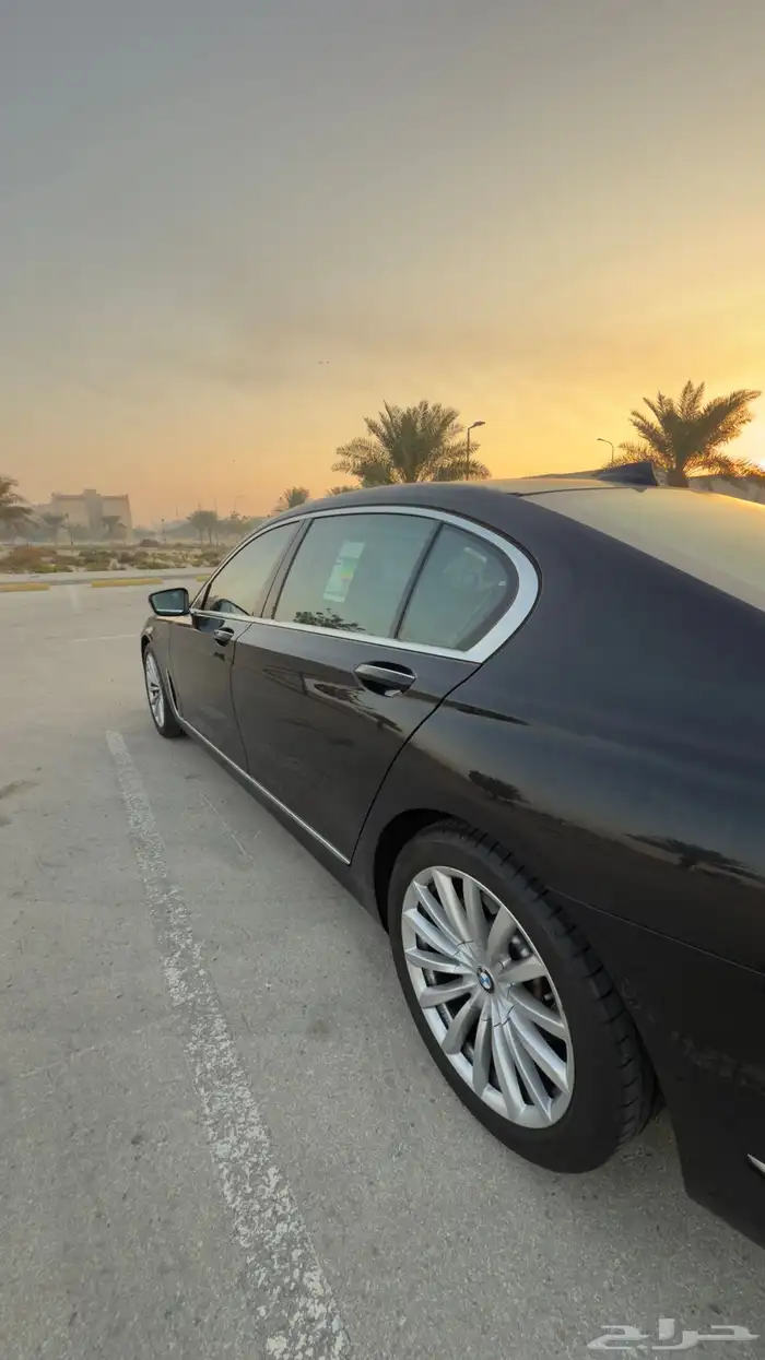 بي ام دبليو الفئة السابعة 2022 ممشى قليل 7