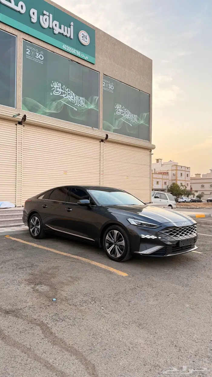 كيا K8 2022 ( بنزين ) فل اوبشن بحالة الوكالة 2