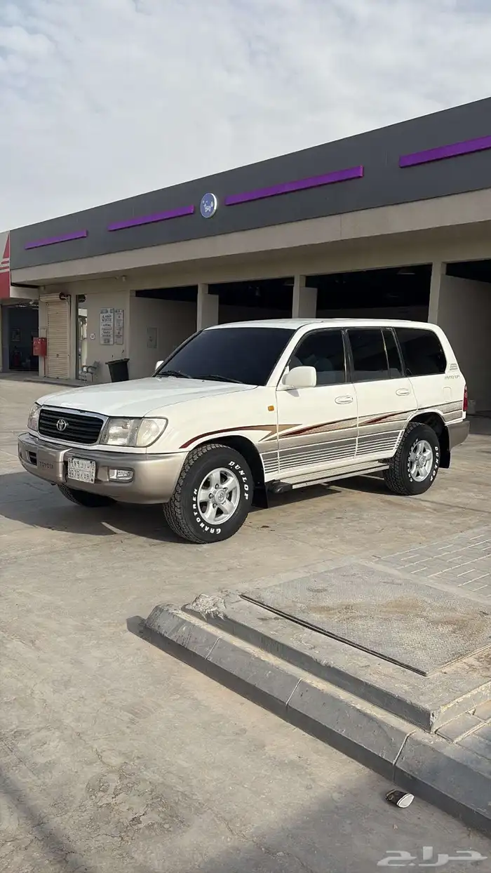 لاندكروزر 2001 0