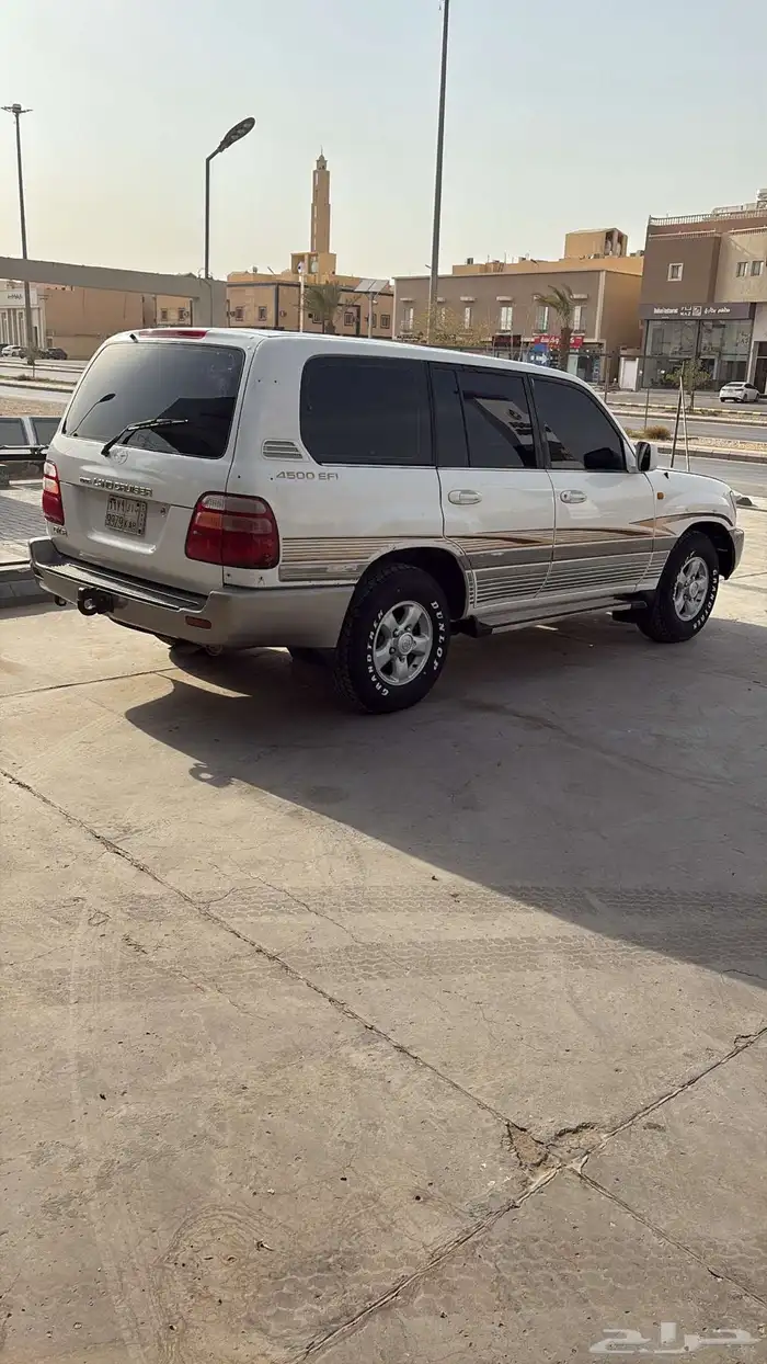 لاندكروزر 2001 5