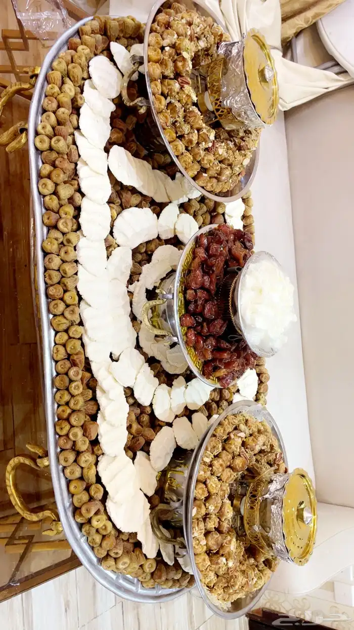 تجهيز صواني التمر والمضير والسمن 4