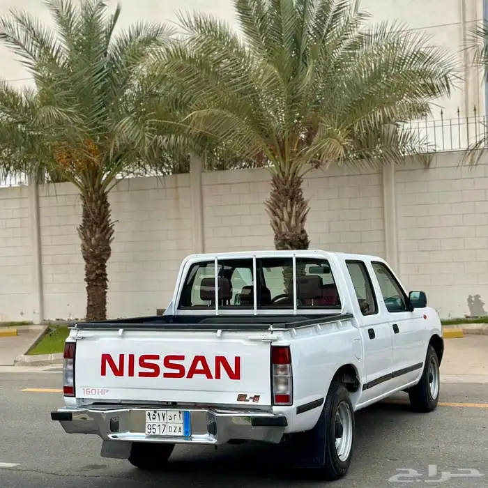 للبيع ددسن وانيت 2102 نظيف شرط 9