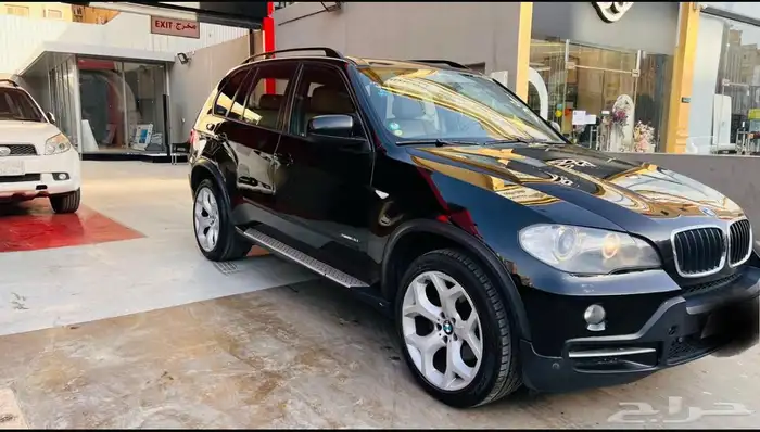بي ام دبليو للبيع x5 2010 1