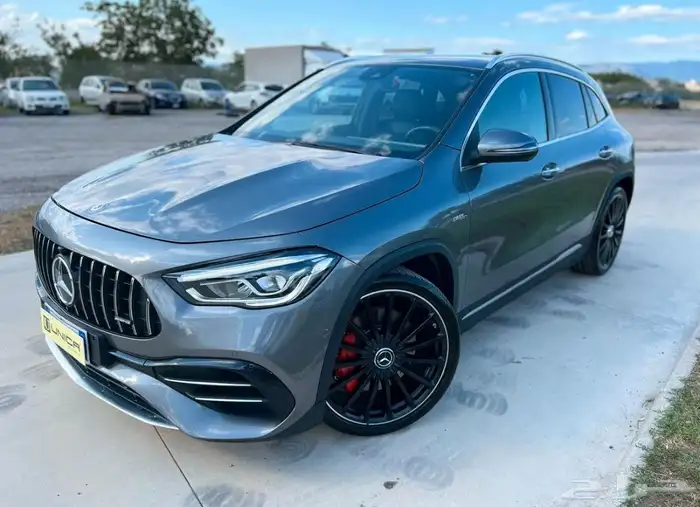 Mercedes-Benz GLA 45 AMG 45S 3