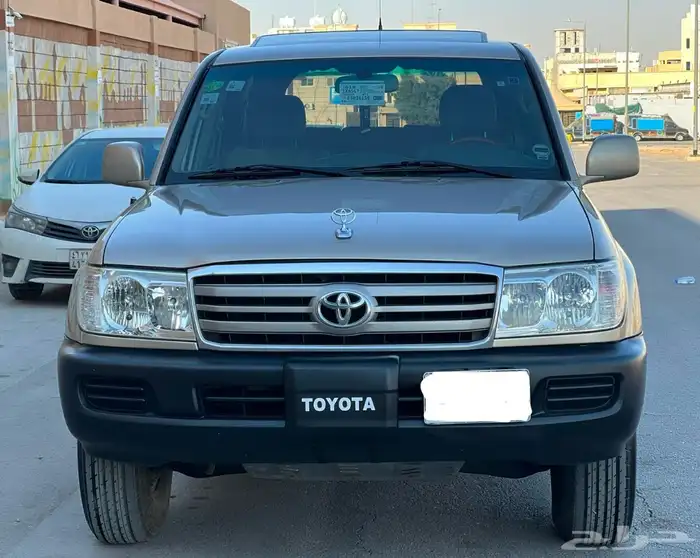 لاندكروزر GX 2006 قير عادي 14