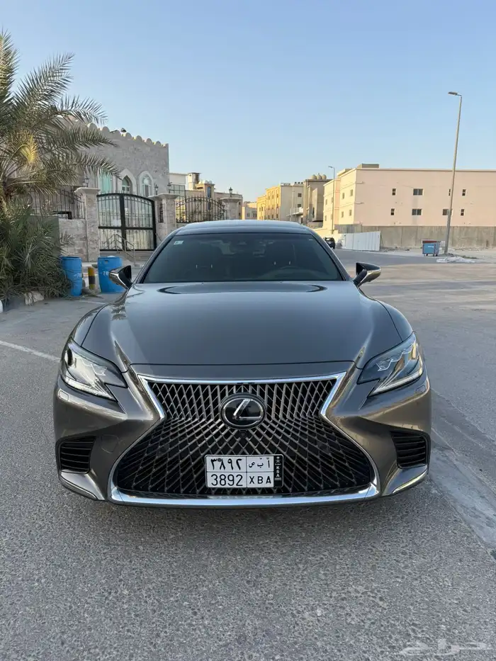 لكزس Ls500 بحالة ممتازه 2019 1
